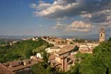 Panorama del borgo storico di Perugia a ridosso delle mura etrusche