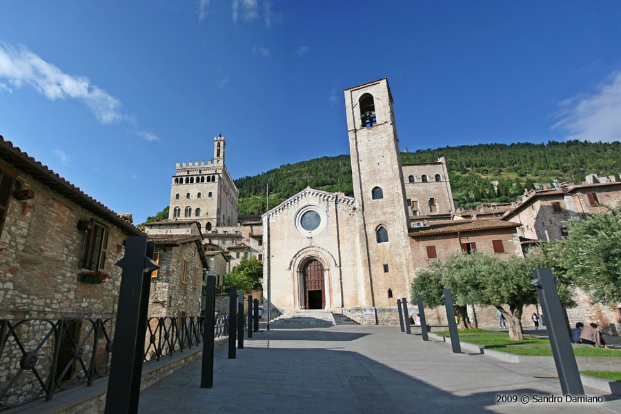 La Chiesa di S.Giovanni e il Palazzo dei Consoli a Gubbio