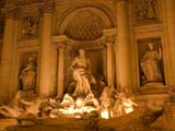 Le statue della magnifica Fontana di Trevi